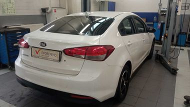 KIA Cerato 2018 года, 147 464 км - вид 3