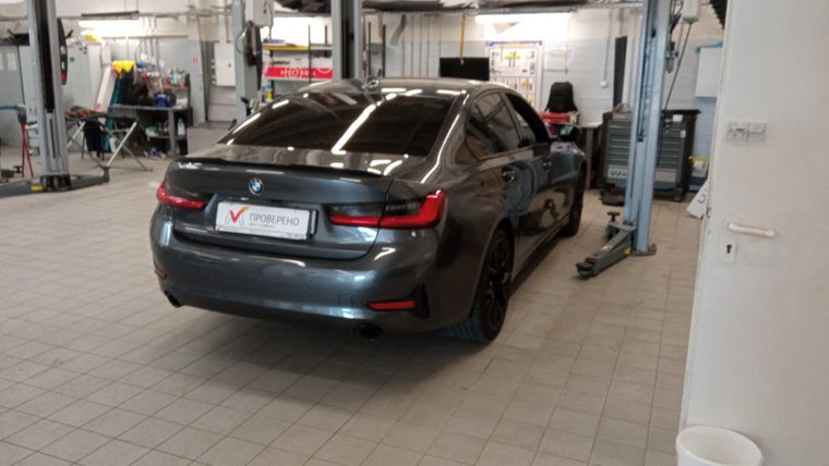 BMW 3 серия 2019 года, 72 079 км - вид 3