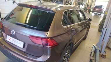 Volkswagen Tiguan 2018 года, 72 351 км - вид 3