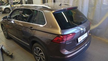 Volkswagen Tiguan 2018 года, 72 351 км - вид 4