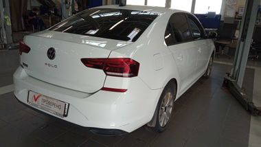 Volkswagen Polo 2020 года, 110 000 км - вид 3