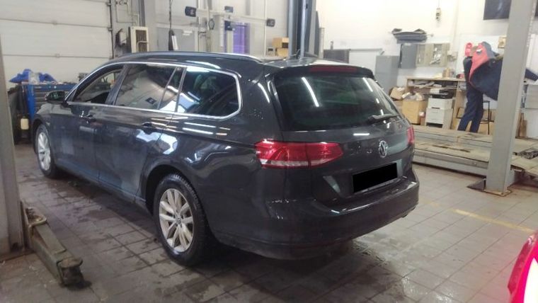 Volkswagen Passat 2019 года, 153 055 км - вид 4