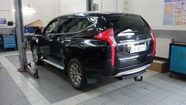 Mitsubishi Pajero Sport 2018 года, 220 000 км - вид 4