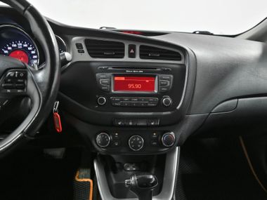 KIA Ceed 2015 года, 114 169 км - вид 9