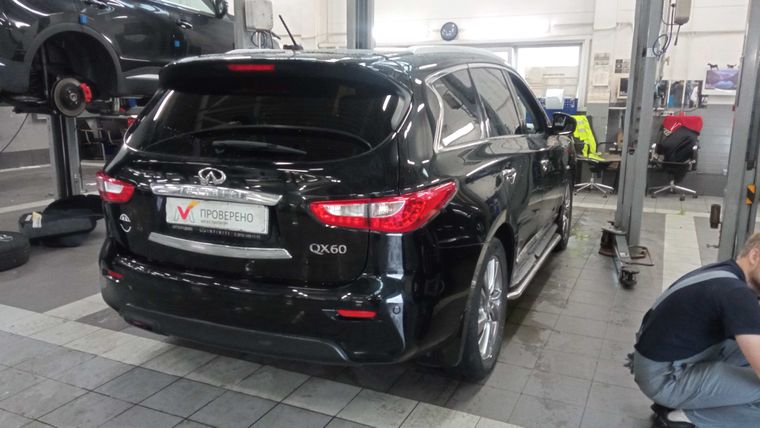 Infiniti QX60 2014 года, 124 000 км - вид 3