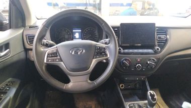 Hyundai Solaris 2021 года, 54 190 км - вид 5