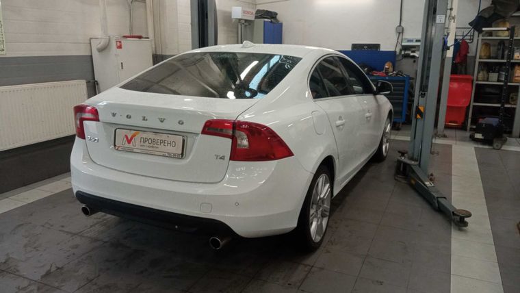 Volvo S60 2012 года, 239 620 км - вид 3