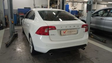 Volvo S60 2012 года, 239 620 км - вид 4