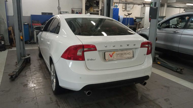 Volvo S60 2012 года, 239 620 км - вид 4