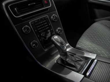 Volvo S60 2012 года, 239 620 км - вид 11
