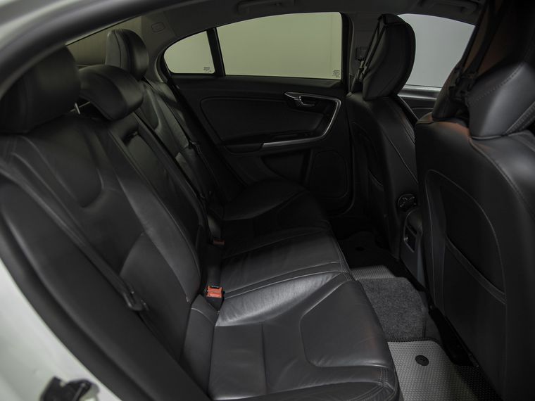 Volvo S60 2012 года, 239 620 км - вид 14