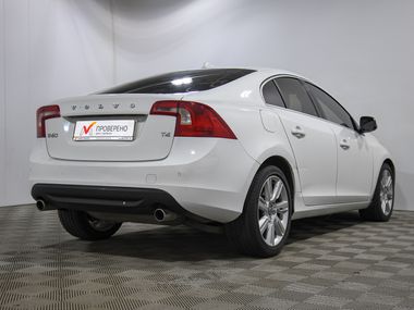 Volvo S60 2012 года, 239 620 км - вид 4