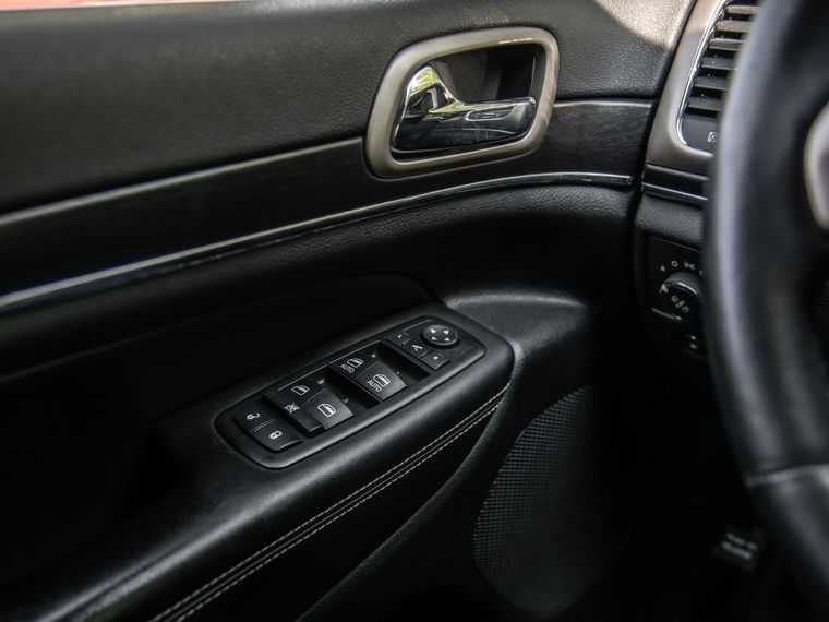 Jeep Grand Cherokee 2014 года, 140 990 км - вид 11