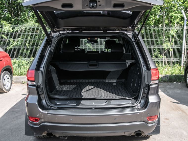Jeep Grand Cherokee 2014 года, 140 990 км - вид 19