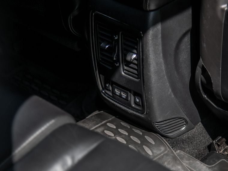 Jeep Grand Cherokee 2014 года, 140 990 км - вид 16