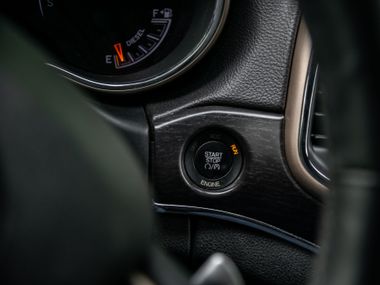 Jeep Grand Cherokee 2014 года, 140 990 км - вид 8
