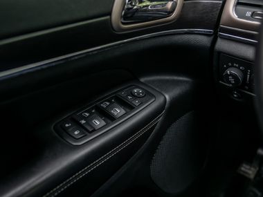 Jeep Grand Cherokee 2014 года, 140 990 км - вид 13