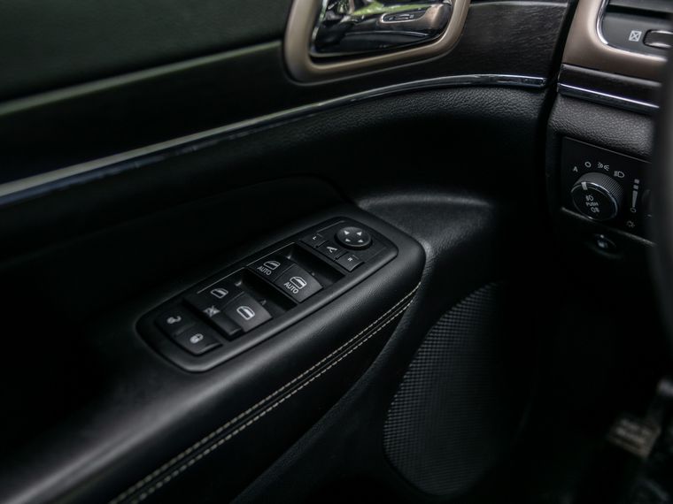 Jeep Grand Cherokee 2014 года, 140 990 км - вид 13