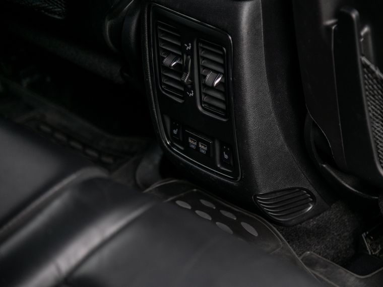 Jeep Grand Cherokee 2014 года, 140 990 км - вид 19
