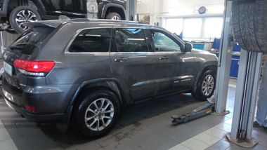 Jeep Grand Cherokee 2014 года, 140 990 км - вид 3