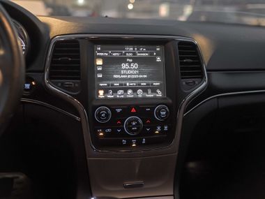 Jeep Grand Cherokee 2014 года, 140 990 км - вид 8
