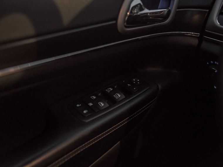 Jeep Grand Cherokee 2014 года, 140 990 км - вид 11