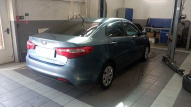 KIA Rio 2012 года, 171 530 км - вид 3