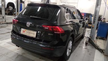 Volkswagen Tiguan 2018 года, 165 000 км - вид 3