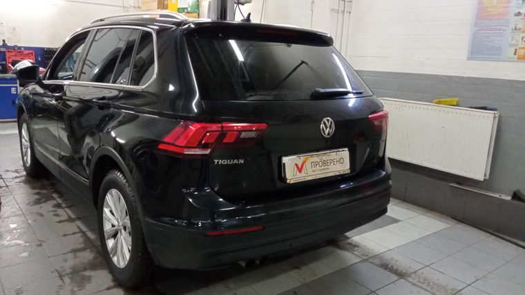 Volkswagen Tiguan 2018 года, 165 000 км - вид 4