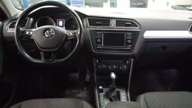 Volkswagen Tiguan 2018 года, 165 000 км - вид 5