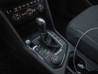 Volkswagen Tiguan 2018 года, 165 000 км - вид 9