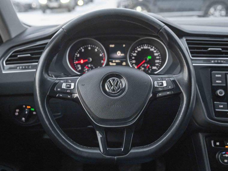 Volkswagen Tiguan 2018 года, 165 000 км - вид 6