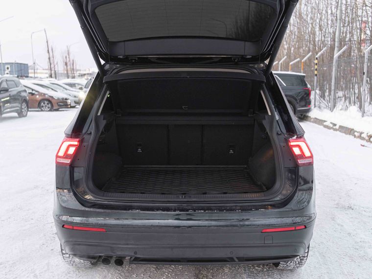 Volkswagen Tiguan 2018 года, 165 000 км - вид 13