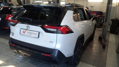 Toyota RAV4 2021 года, 62 713 км - вид 3