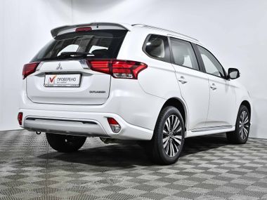 Mitsubishi Outlander 2022 года, 57 км - вид 6