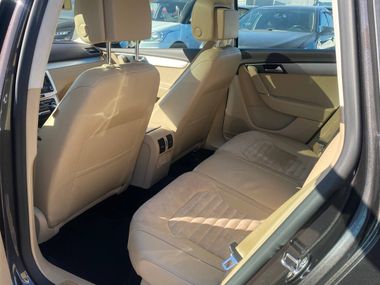 Volkswagen Passat 2011 года, 115 343 км - вид 17
