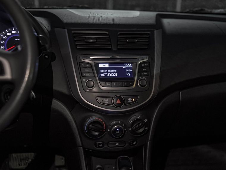 Hyundai Solaris 2016 года, 137 500 км - вид 7