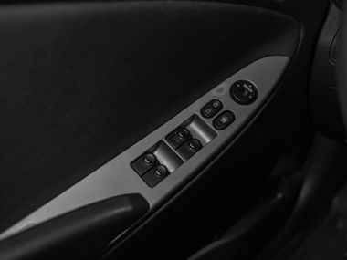 Hyundai Solaris 2016 года, 137 500 км - вид 9