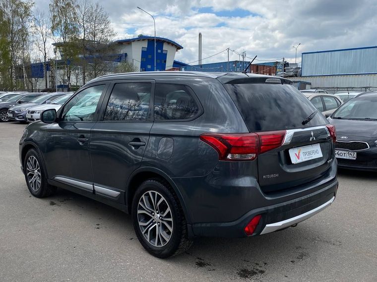 Mitsubishi Outlander 2015 года, 211 000 км - вид 6