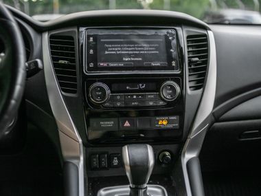 Mitsubishi Pajero Sport 2019 года, 160 038 км - вид 9