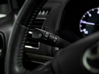 Toyota Land Cruiser Prado 2017 года, 296 680 км - вид 8