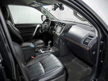 Toyota Land Cruiser Prado 2017 года, 296 680 км - вид 24