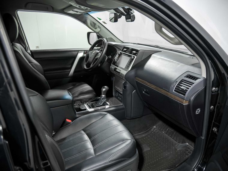 Toyota Land Cruiser Prado 2017 года, 296 680 км - вид 24