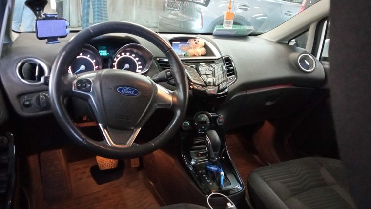 Ford Fiesta 2015 года, 105 000 км - вид 5