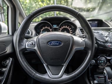 Ford Fiesta 2015 года, 105 000 км - вид 6
