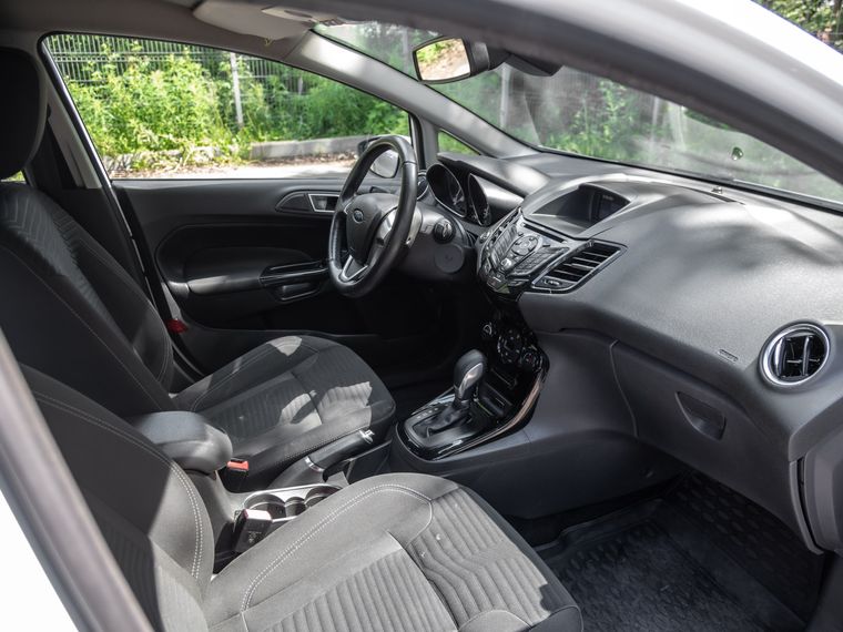 Ford Fiesta 2015 года, 105 000 км - вид 12