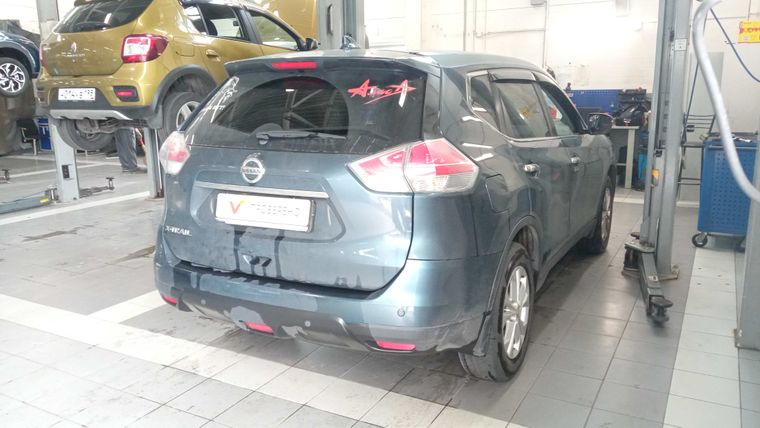 Nissan X-Trail 2018 года, 151 000 км - вид 3