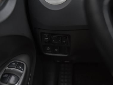 Nissan Juke 2012 года, 195 962 км - вид 10