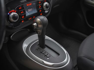 Nissan Juke 2012 года, 195 962 км - вид 9