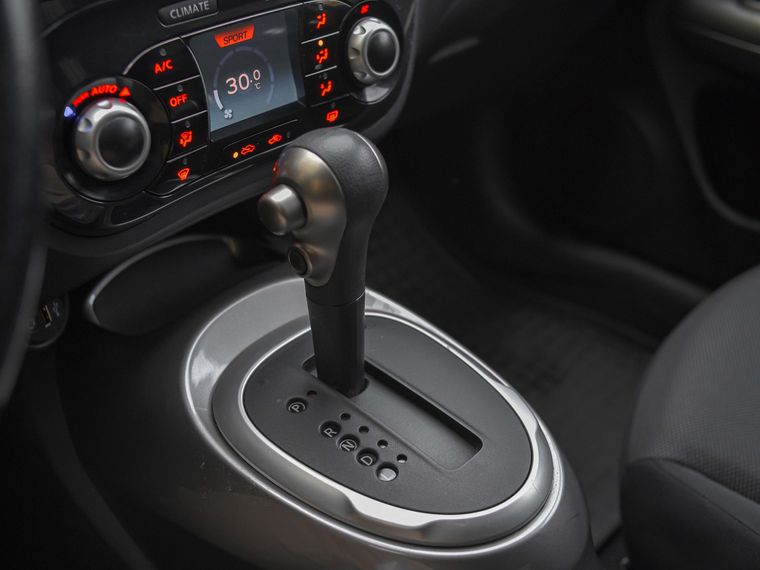 Nissan Juke 2012 года, 195 962 км - вид 9